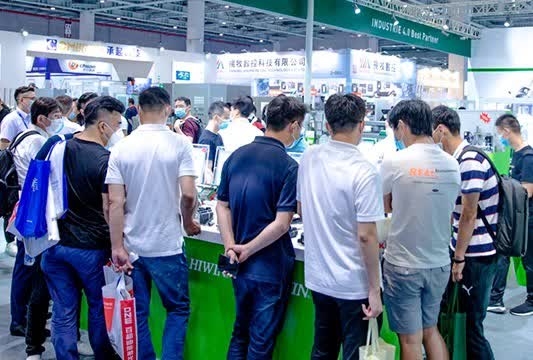 在選擇優(yōu)質(zhì)風(fēng)塔卷板機(jī)時(shí)，您需要了解以下幾點(diǎn)